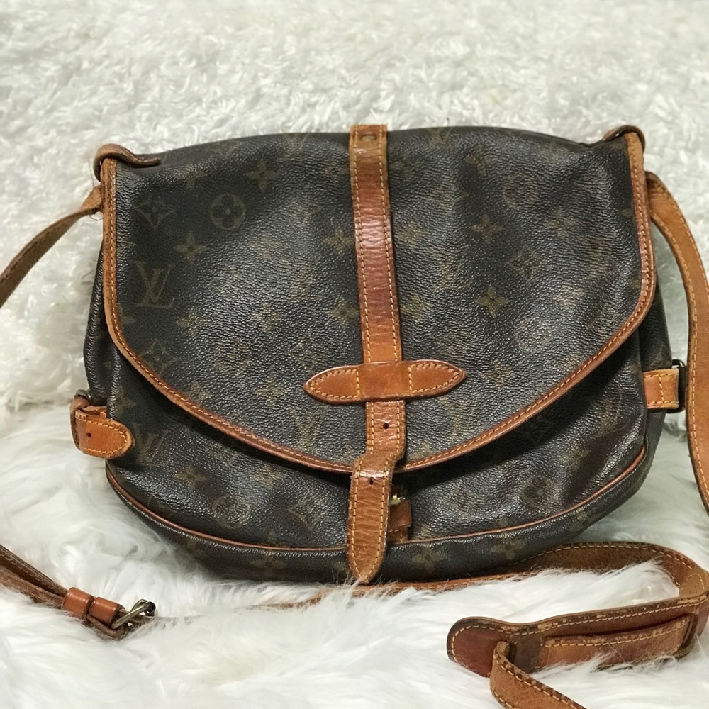 Louis Vuitton Saumur 30